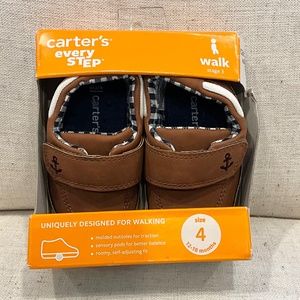 Carters every step loafer walking shoe. Size 4